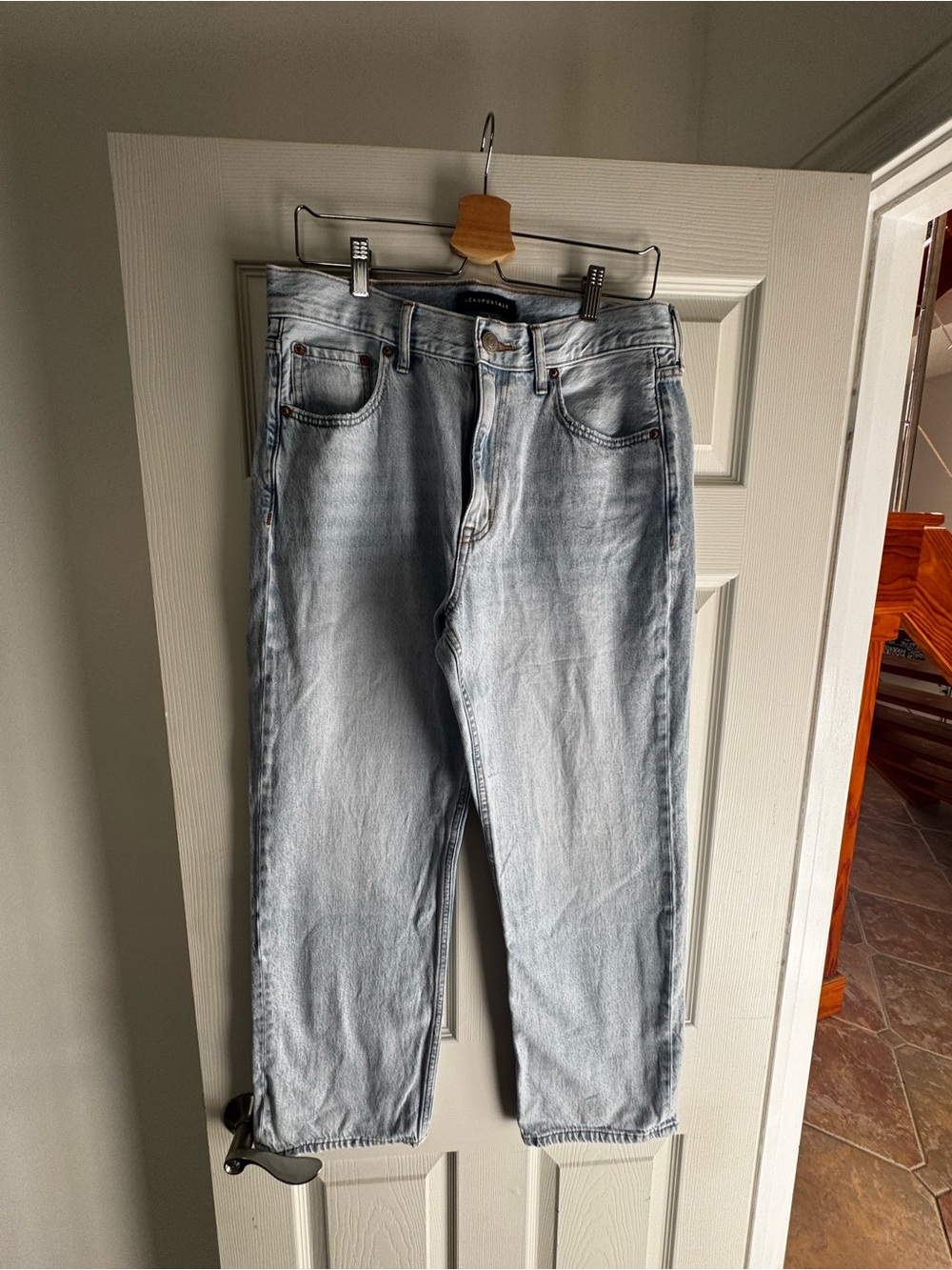 Light Wash Jeans -